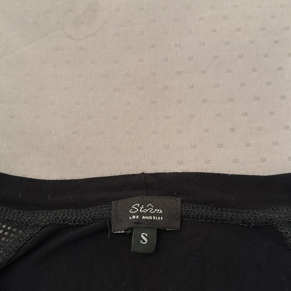 SHOULDER DETAIL LONG SLEEVE TOP - Picture 3 of 5